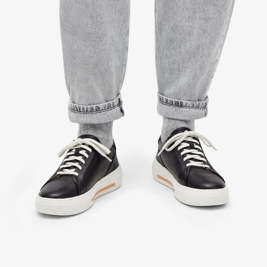 Hollyhock Walk Black Leather - US 4428