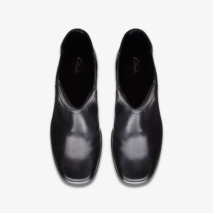 Pique Up Black Leather