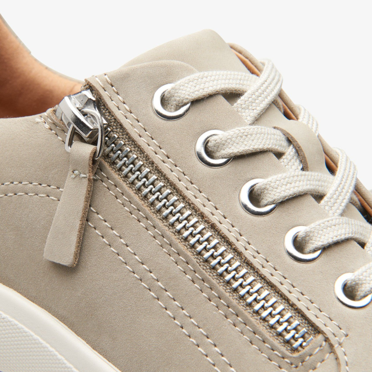 Nalle Lace Stone Nubuck
