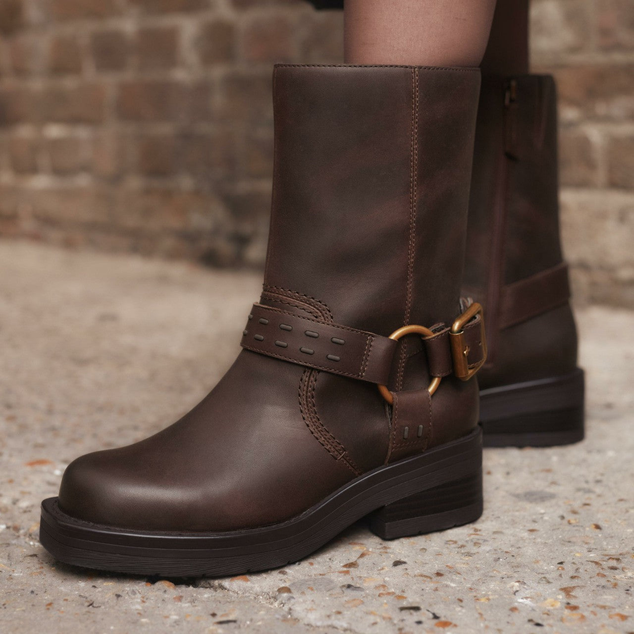 Rebelle Up Walnut Leather