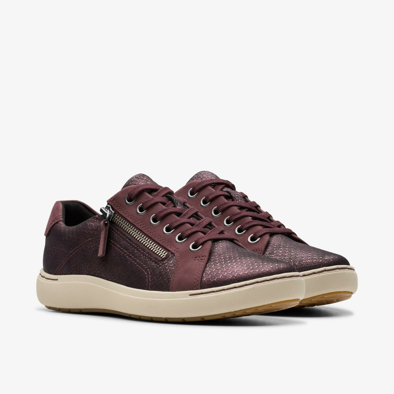Nalle Lace Wine Interest Leather
