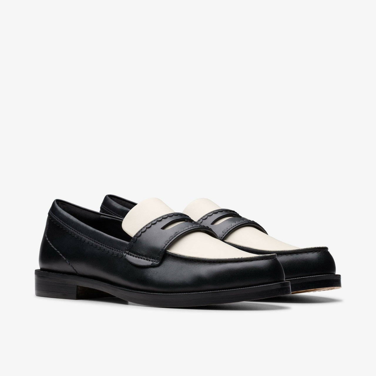 Straven Edge Black Combination Leather