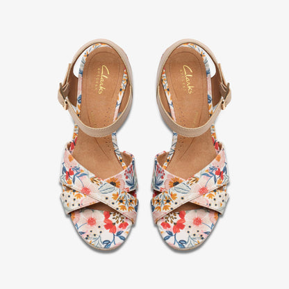 Chicly Floral White - US 8715