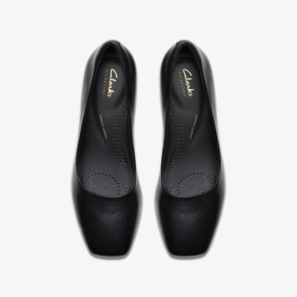 Fernie Court Black Leather - US 8215