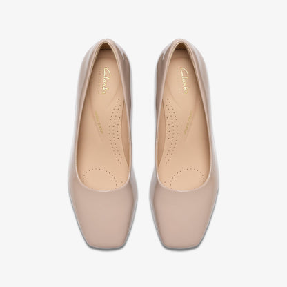 Fernie Court Sand Patent - US 0611