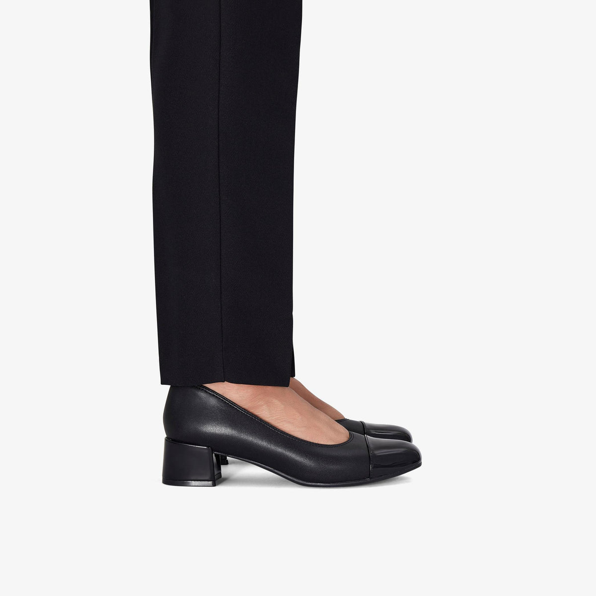 Iridessa May Black Leather - US 0560