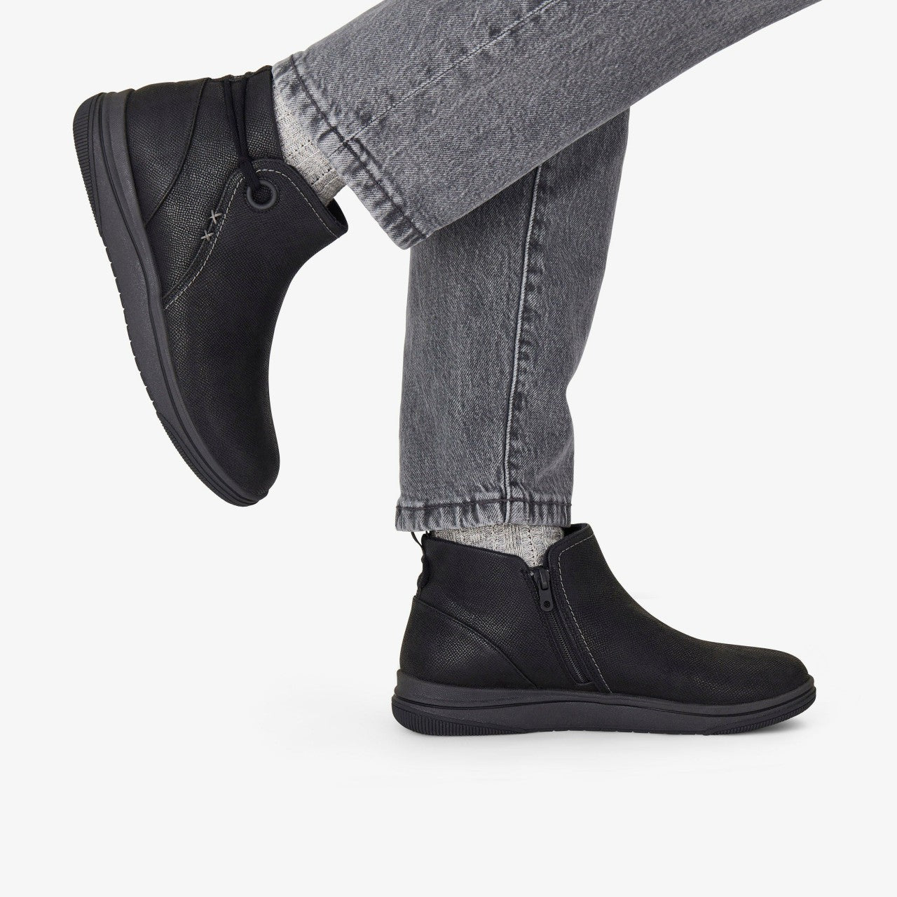 Brinkley Derby Black